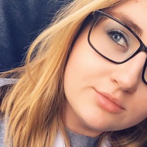 Meet your Posher, Alexis